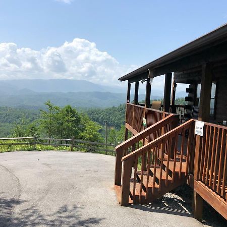 Above All Sevierville Exterior photo
